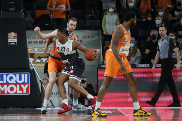 以利物浦为 以利物浦为