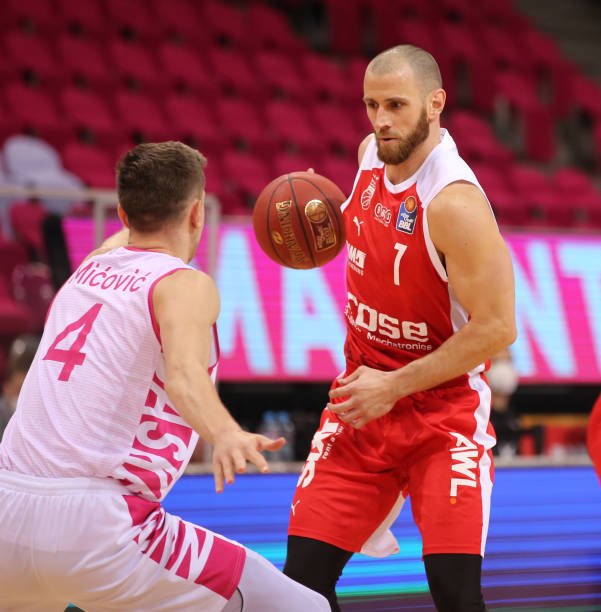 年的西部半 年的西部半